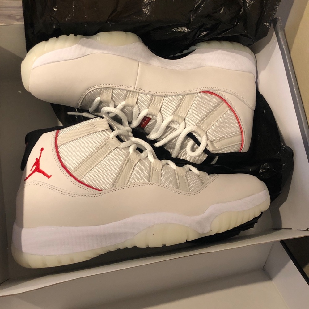 Air jordan xi retro platinum tint